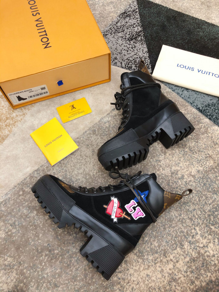 LOUS VUITO LAUREATE PLATFORM DESERT BOOT